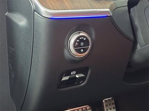 New 2026 Mercedes-Benz C 300 4MATIC Sedan image 18