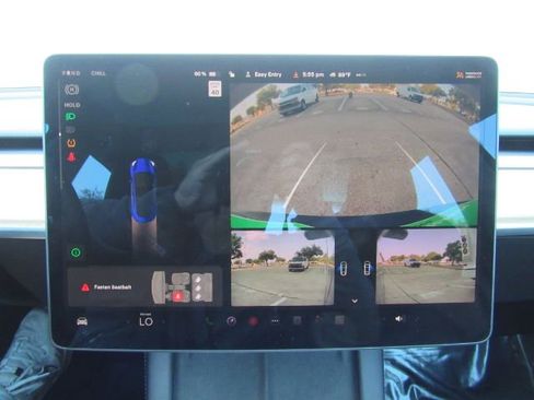 Used 2022 Tesla Model 3 Standard Range image 8