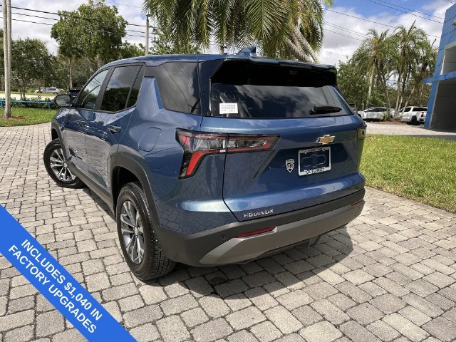 Used 2026 Chevrolet Equinox LT w/ Safety and Technology Package FWD image 12
