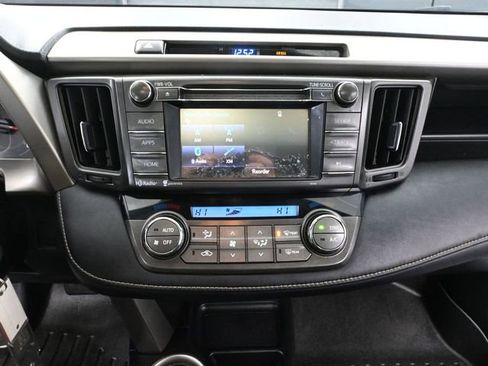 Used 2015 Toyota RAV4 XLE image 33