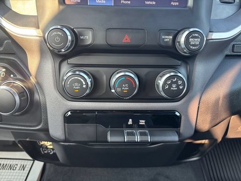 Used 2022 RAM 1500 Big Horn AWD/4WD image 22