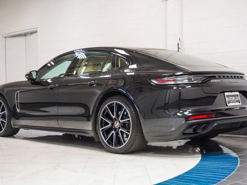 Used 2023 Porsche Panamera 4 Platinum Edition AWD/4WD image 32