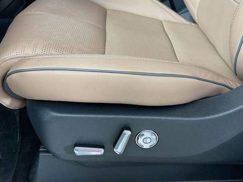 New 2025 Lincoln Navigator L Black Label image 20