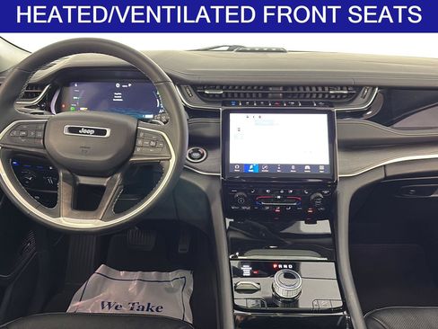 Used 2022 Jeep Grand Cherokee Limited 4xe w/ Luxury Tech Group II AWD/4WD image 17