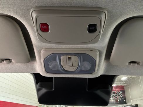 Used 2026 RAM ProMaster 2500 w/ Convenience Group FWD image 15