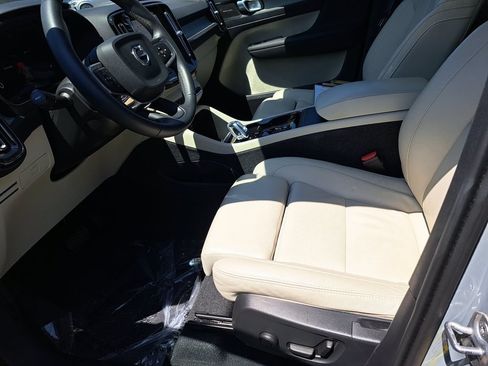 Used 2024 Volvo XC40 B5 Ultimate w/ Protection Package Premier AWD/4WD image 22