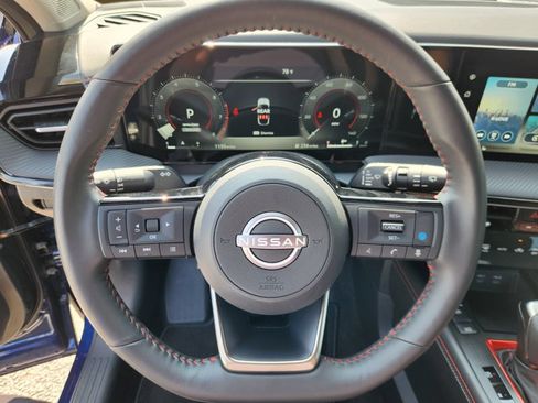 Certified 2025 Nissan Kicks SR w/ SR Premium Package AWD/4WD image 9