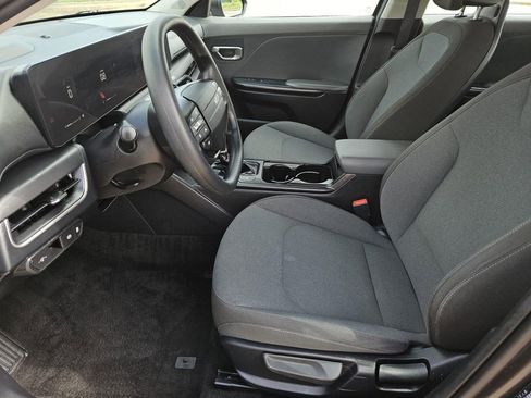 Used 2025 Kia K4 FWD image 21