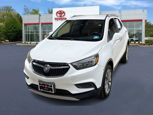 Used 2018 Buick Encore Preferred FWD image 1
