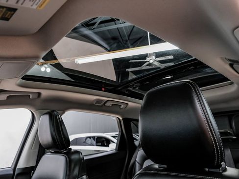 Used 2021 Ford Escape SEL image 5