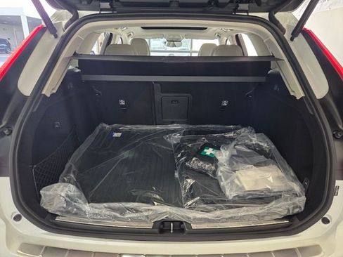 New 2026 Volvo XC60 B5 Ultra w/ Protection Package Premier AWD/4WD image 14