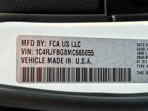 Used 2021 Jeep Grand Cherokee Limited image 31