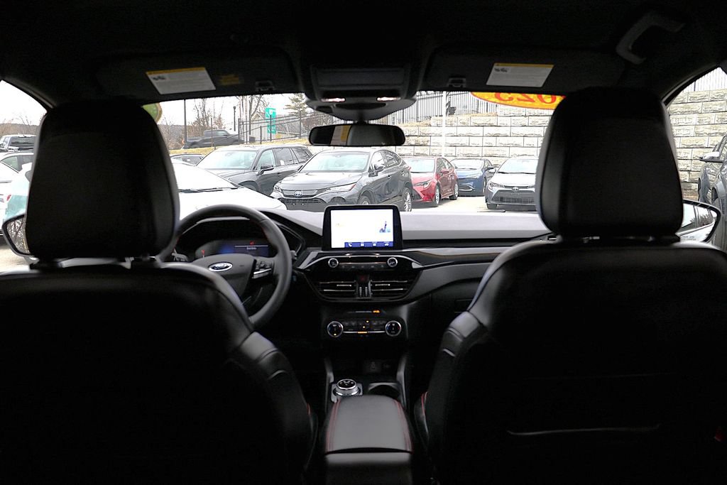 Used 2025 Ford Escape ST-Line AWD/4WD image 28