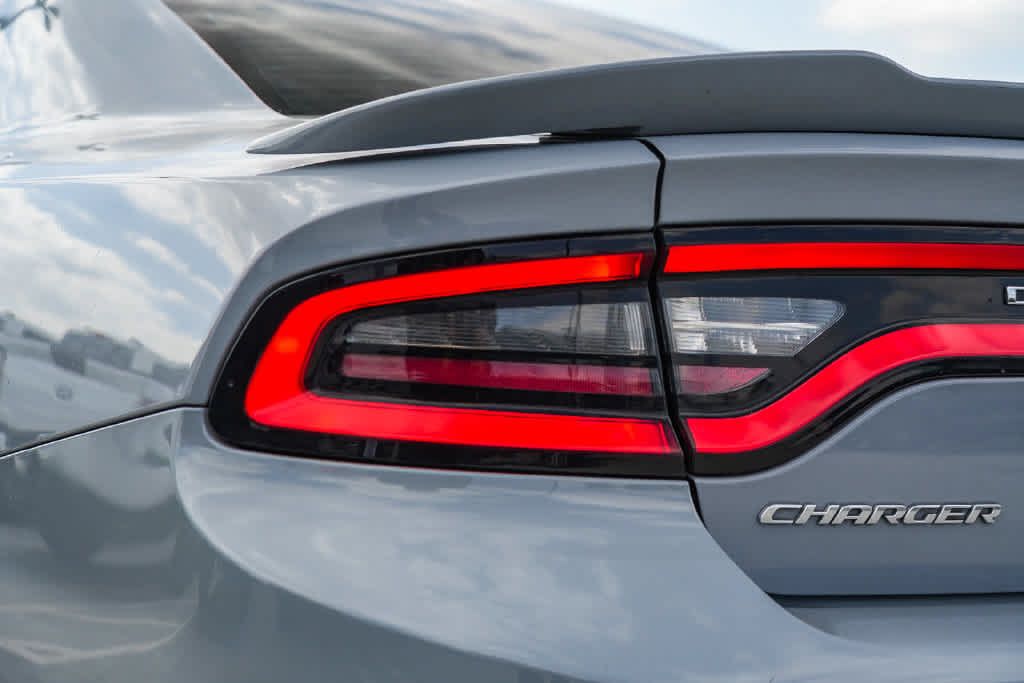Used 2020 Dodge Charger R/T RWD image 8