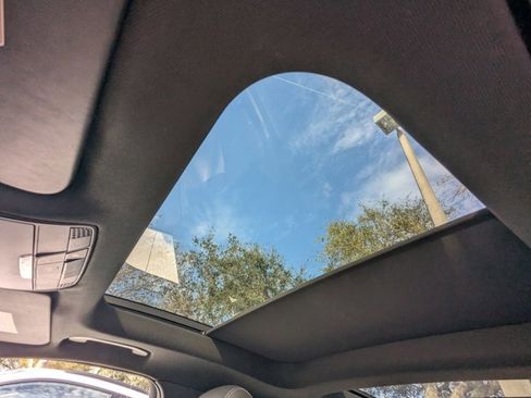 Used 2018 Mercedes-Benz GLC 300 GLC 300 image 11