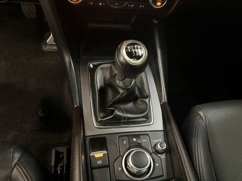 Used 2018 MAZDA MAZDA3 Grand Touring w/ Premium Equipment Package FWD image 15