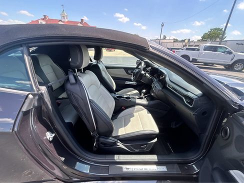 Used 2024 Ford Mustang Premium image 18