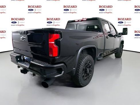 Used 2024 Chevrolet Silverado 2500 High Country w/ High Country Premium Package AWD/4WD image 8