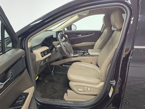 Used 2023 Lincoln Nautilus AWD image 5