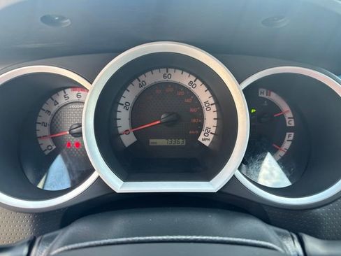 Used 2015 Toyota Tacoma PreRunner w/ TRD Sport Package RWD image 24