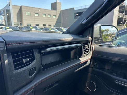 Used 2023 Ford Expedition Max Limited AWD/4WD image 19