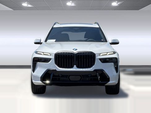 New 2027 BMW X7 xDrive40i w/ Executive Package AWD/4WD image 6