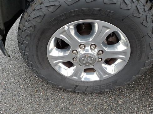 Used 2024 RAM 2500 Big Horn image 10