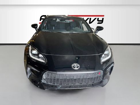 Used 2025 Toyota GR86 Premium w/ Performance Package RWD image 2