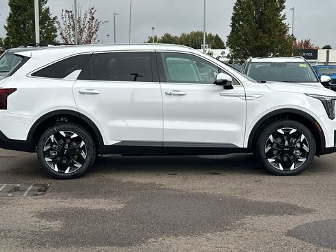 New 2026 Kia Sorento EX AWD/4WD image 4