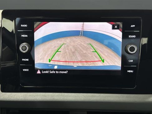 Used 2025 Volkswagen Jetta SE image 13