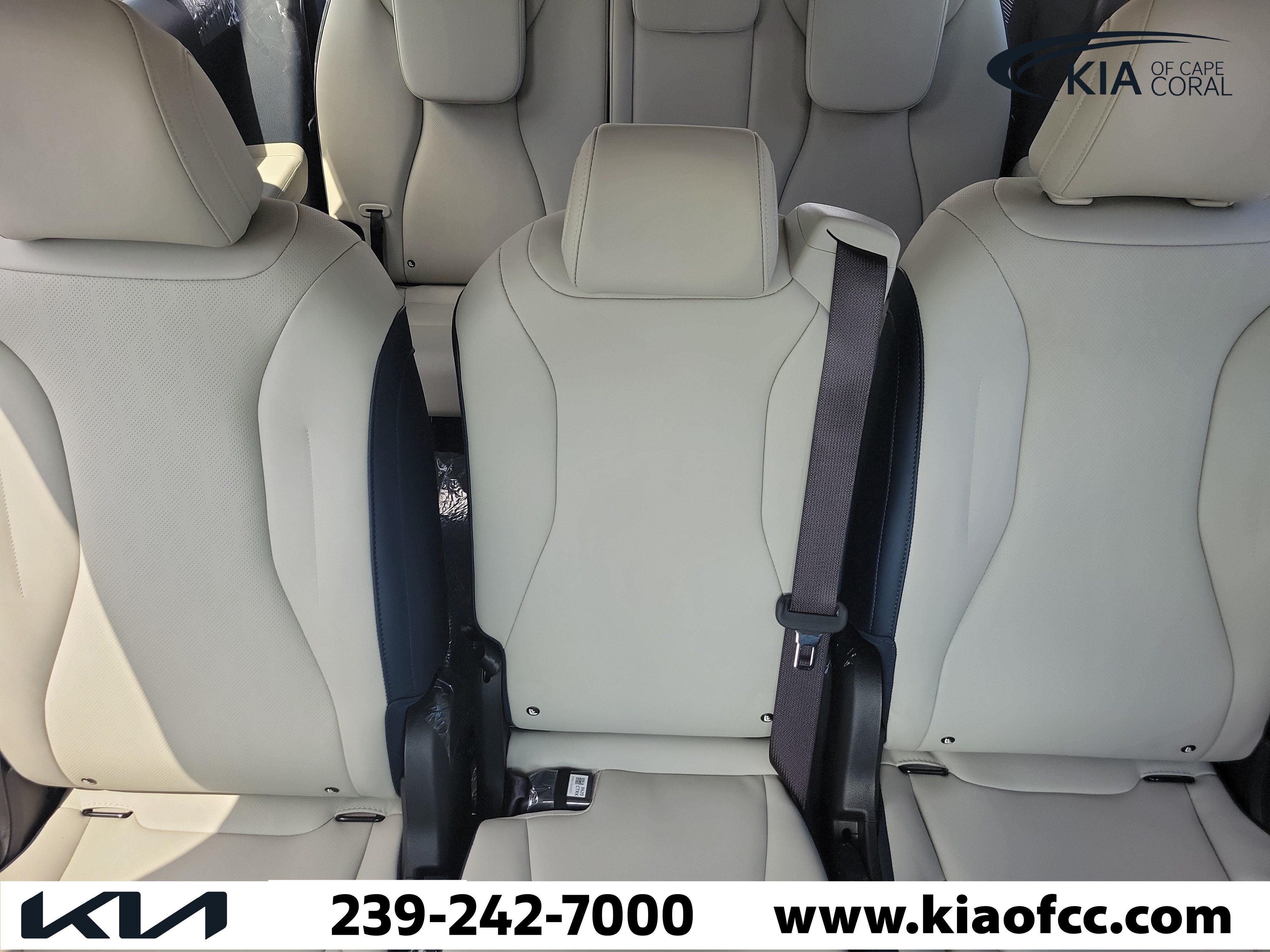 New 2026 Kia Carnival EX FWD image 31