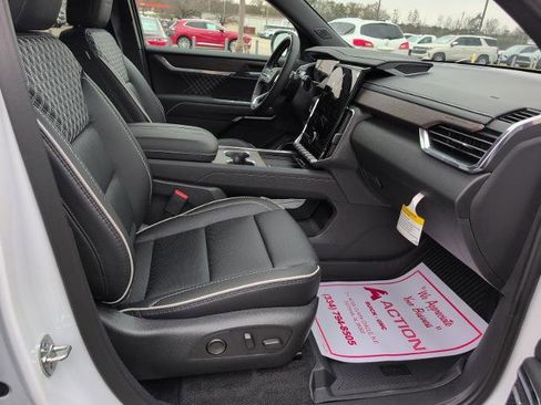 New 2026 GMC Acadia Denali w/ Super Cruise Package FWD image 12
