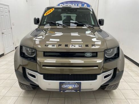 Used 2023 Land Rover Defender 130 SE image 17