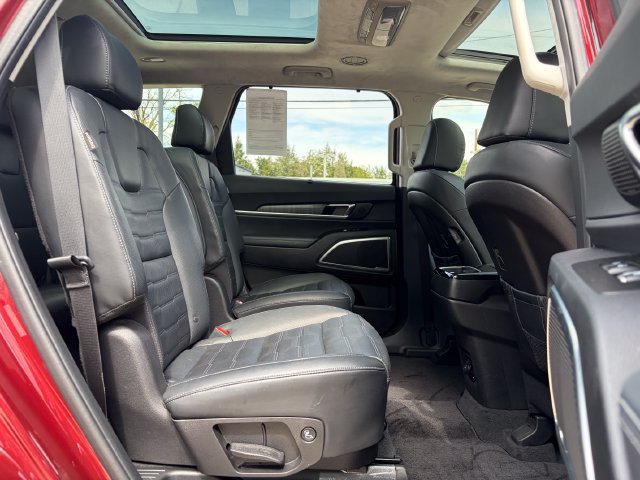 Certified 2024 Kia Telluride SX Prestige AWD/4WD image 37