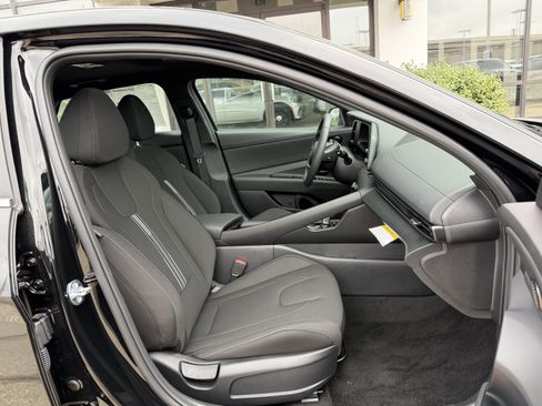 New 2026 Hyundai Elantra SEL Sport Premium image 17