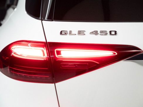 New 2026 Mercedes-Benz GLE 450 4MATIC image 9