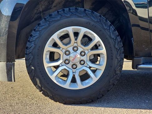 Used 2019 GMC Yukon SLT w/ Open Road Package image 20