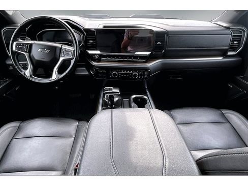 Used 2024 Chevrolet Silverado 1500 LT Trail Boss w/ LT Trail Boss Premium Package AWD/4WD image 8