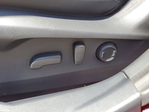 Used 2020 Subaru Outback Limited AWD/4WD image 19