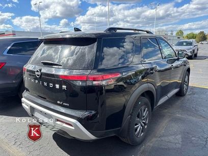 Used 2024 Nissan Pathfinder SV
