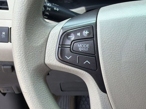 Used 2013 Toyota Sienna LE FWD image 15