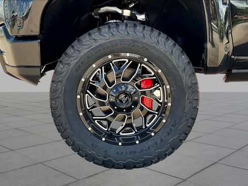 New 2025 GMC Sierra 1500 AT4 w/ AT4 Premium Package AWD/4WD image 9