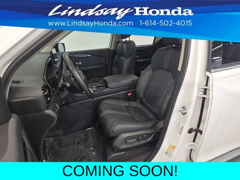 Used 2025 Honda Pilot Touring image 12