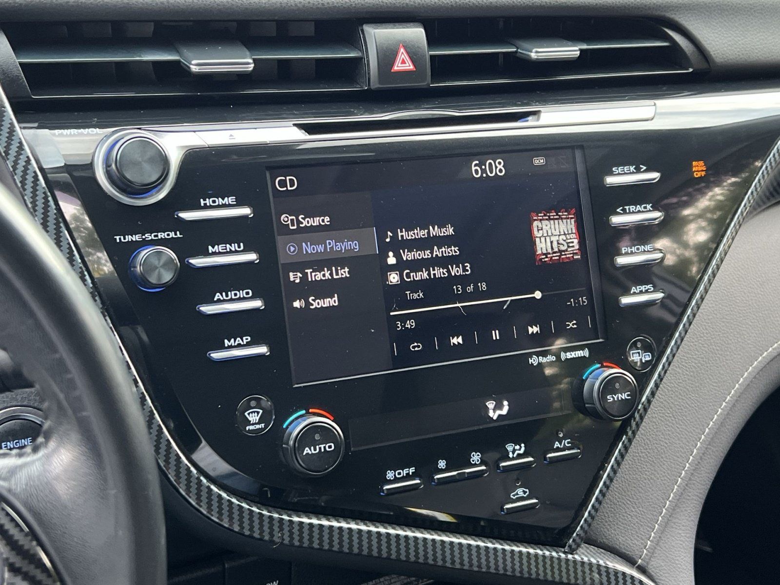 Used 2019 Toyota Camry SE w/ Audio Package FWD image 23