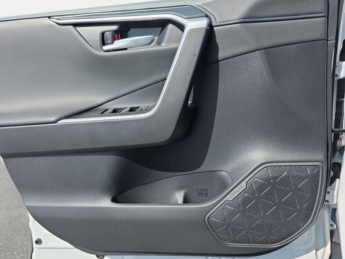 Used 2025 Toyota RAV4 XSE image 27