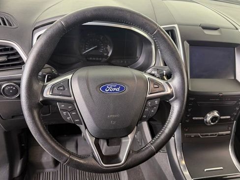 Used 2019 Ford Edge Titanium w/ Cold Weather Package AWD/4WD image 18