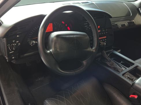 Used 1996 Chevrolet Corvette Coupe image 11