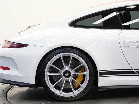 Used 2016 Porsche 911 R RWD image 54