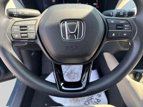 Used 2023 Honda HR-V LX image 7