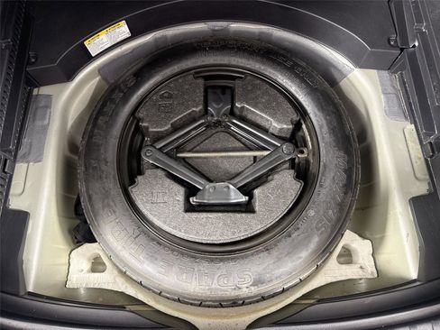 Used 2021 Toyota RAV4 XLE FWD image 44